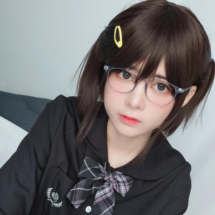 [98套] 眼酱大魔王w 写真合集[持续更新][百度网盘下载]